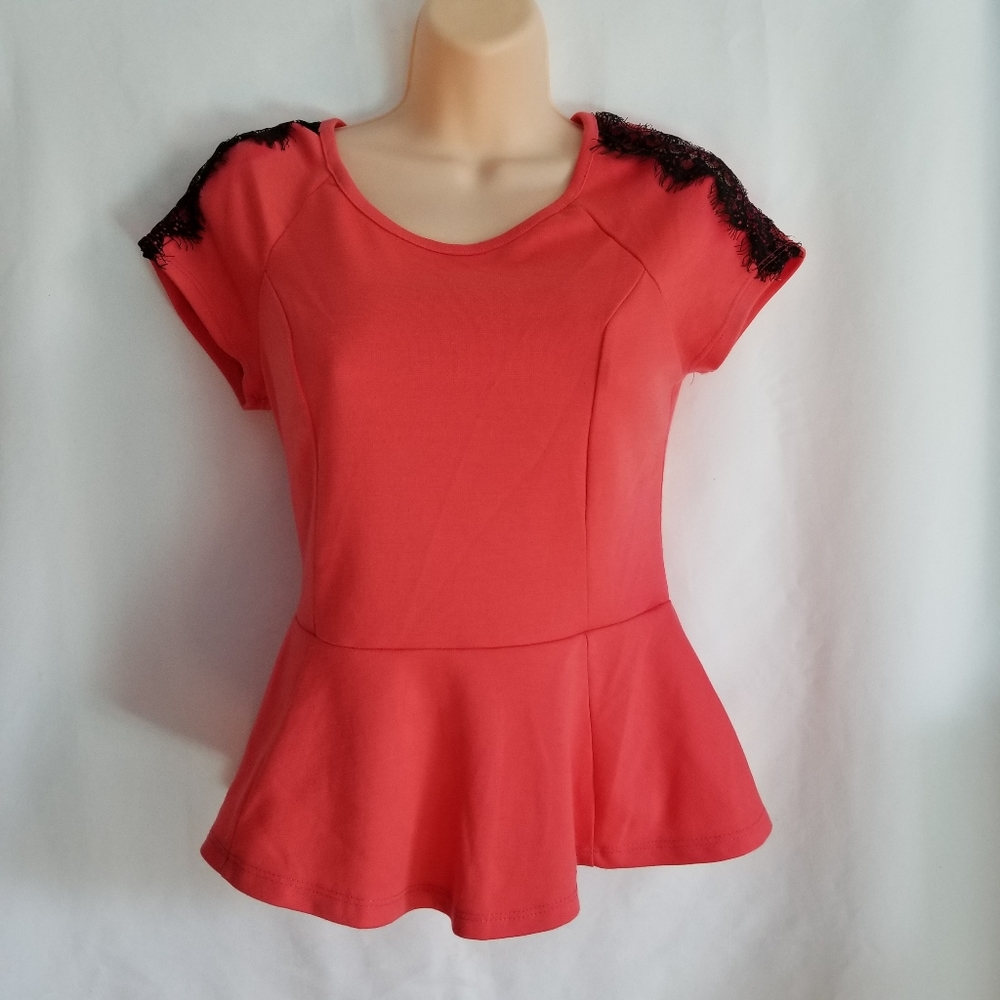 Women Grass Collection Coral Peplum Top Back Ziper Lace Detailed Shoulder Size M